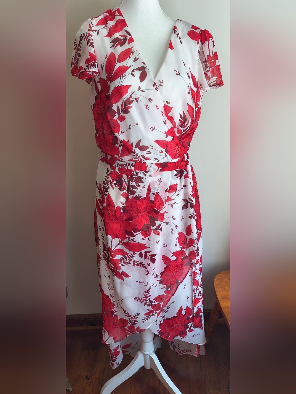 Julia Jordan Flutter Sleeve Floral Faux Wrap High Low Ivory & Red Dress Size 16